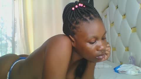 Snapshot of sweet_blackgal chatting on March 2025 01:57:02 PM Lavie online show from March 2025 01:57:02 PM