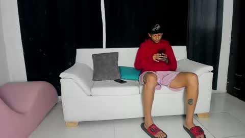 Snapshot of sweet_bunny29 chatting on April 2026 02:42:01 AM x Angelica Daniels - mod Tio willy online show from April 2026 02:42:01 AM