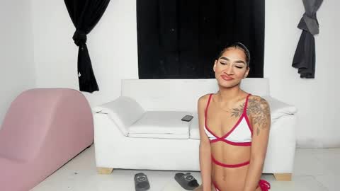 Snapshot of sweet_bunny29 chatting on May 2026 01:11:02 AM x Angelica Daniels - mod Tio willy online show from May 2026 01:11:02 AM