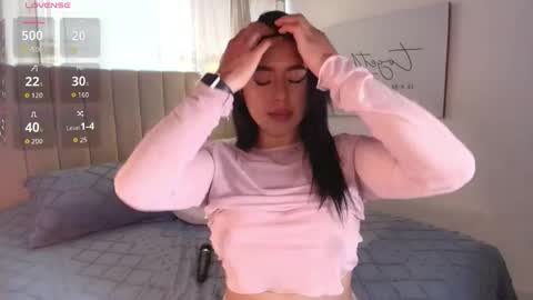 Camila online show from May 2026 08:02:02 PM