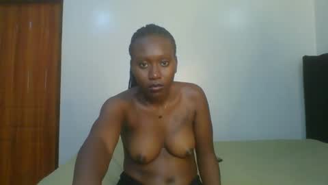 Camila online show from October 2025 01:11:02 PM