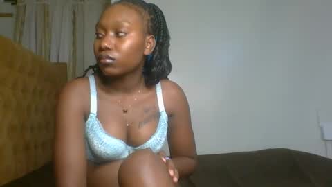 Camila online show from February 2026 01:59:02 AM