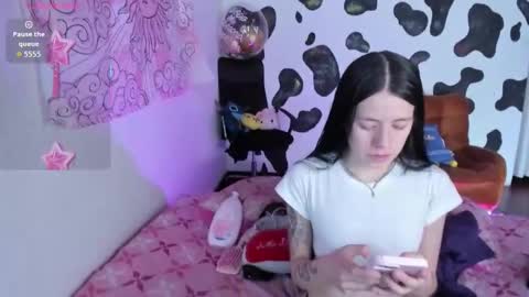 Snapshot of sweet_celeste__ chatting on October 2025 08:28:01 PM CELEST online show from October 2025 08:28:01 PM