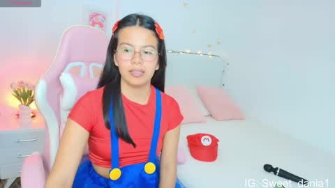 Snapshot of sweet_dania_ chatting on October 2025 04:33:01 AM sweet_dania_ online show from October 2025 04:33:01 AM