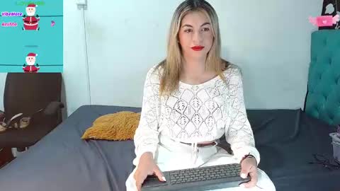 Snapshot of sweet_devil2 chatting on December 2024 08:26:02 PM kandy muller online show from December 2024 08:26:02 PM