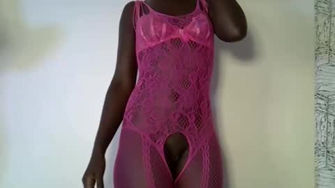 Snapshot of sweet_diva19 chatting on May 2026 01:45:02 AM sweet_diva19 online show from May 2026 01:45:02 AM