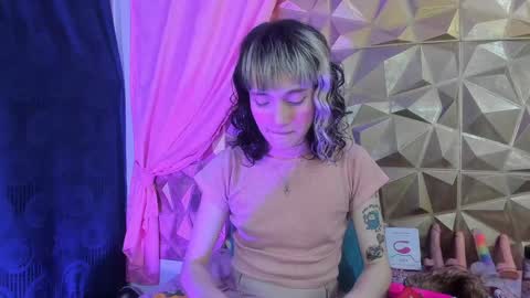 Snapshot of sweet_emmili chatting on December 2024 12:16:02 PM emmili online show from December 2024 12:16:02 PM