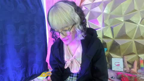 Snapshot of sweet_emmili chatting on December 2024 03:19:01 PM emmili online show from December 2024 03:19:01 PM