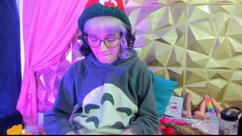 Snapshot of sweet_emmili chatting on December 2024 03:12:02 PM emmili online show from December 2024 03:12:02 PM