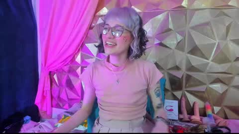 Snapshot of sweet_emmili chatting on December 2024 03:26:01 PM emmili online show from December 2024 03:26:01 PM