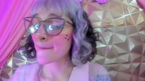 Snapshot of sweet_emmili chatting on February 2025 06:19:01 PM emmili online show from February 2025 06:19:01 PM