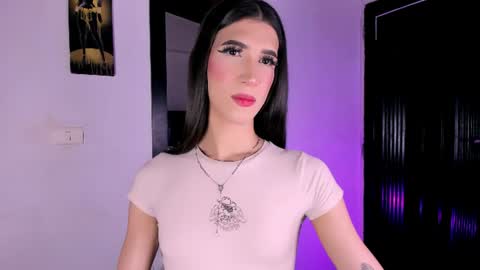 Snapshot of sweet_falon chatting on July 2026 01:52:02 AM Sweet Fhalon online show from July 2026 01:52:02 AM