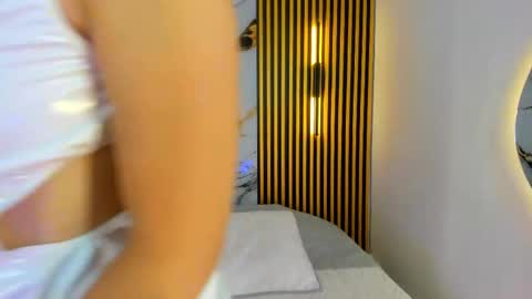 Snapshot of sweet_flame_ chatting on October 2025 08:27:02 PM sweet_flame_ online show from October 2025 08:27:02 PM