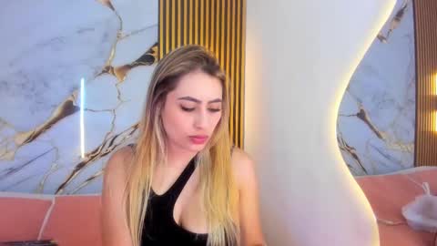 Snapshot of sweet_flame_ chatting on October 2025 07:25:02 PM sweet_flame_ online show from October 2025 07:25:02 PM