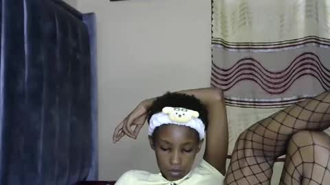 sweet_freaky online show from June 2026 06:52:02 AM