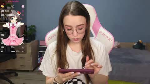 Alice online show from December 2024 03:04:02 AM