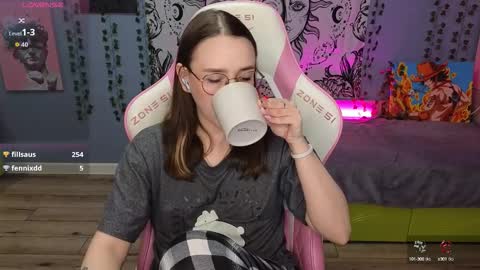 Alice online show from September 2025 04:27:01 AM