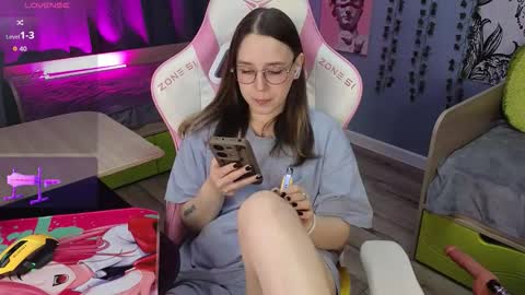 Alice online show from November 2025 02:43:02 AM