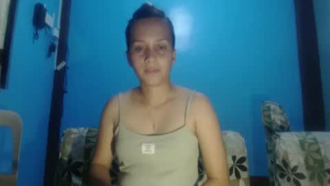 Snapshot of sweet_girlyxx chatting on December 2024 12:59:02 PM girly online show from December 2024 12:59:02 PM