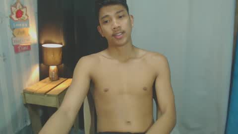 Snapshot of sweet_guyxx chatting on January 2025 09:36:02 AM sweet_guyxx online show from January 2025 09:36:02 AM