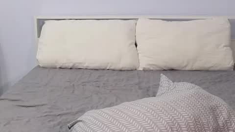 Im Mia.LOVELY PATTERNS 100  120  160  200 my toy buzzes from 2 tip online show from December 2025 07:52:02 PM