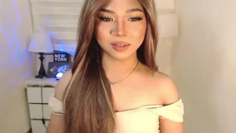 Snapshot of sweet_hoelly chatting on February 2025 08:21:02 AM Slutty Shannel online show from February 2025 08:21:02 AM