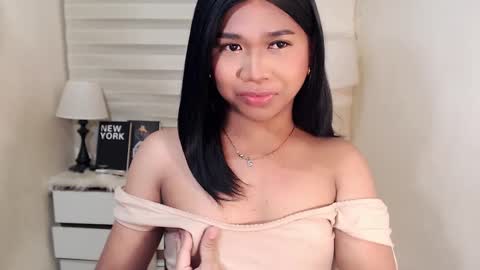 Snapshot of sweet_hoelly chatting on February 2025 02:14:02 PM Slutty Shannel online show from February 2025 02:14:02 PM