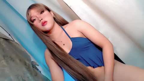 Snapshot of sweet_honeylove chatting on March 2026 04:07:02 AM Anisha online show from March 2026 04:07:02 AM