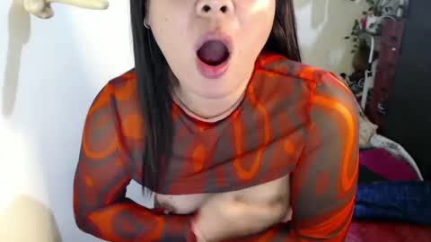 Snapshot of sweet_kendallxxxx chatting on February 2025 05:33:02 AM Nicahhh online show from February 2025 05:33:02 AM