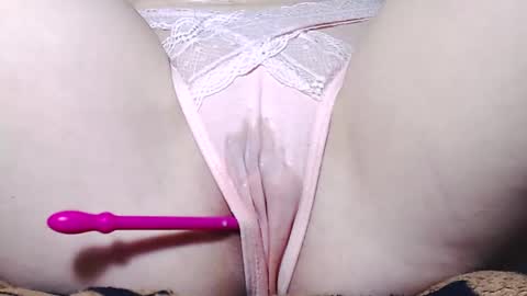 Snapshot of sweet_kitten25 chatting on March 2025 09:13:02 AM Kitten online show from March 2025 09:13:02 AM