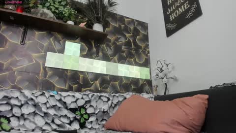 Snapshot of sweet_kitty2000 chatting on December 2024 11:06:02 AM Alesy online show from December 2024 11:06:02 AM