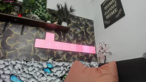 Snapshot of sweet_kitty2000 chatting on December 2024 12:40:02 PM Alesy online show from December 2024 12:40:02 PM