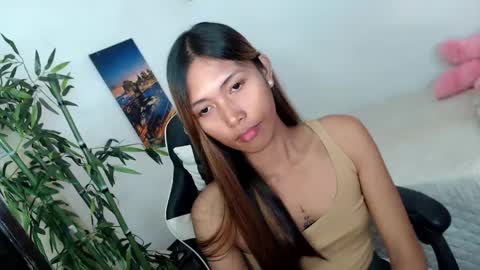 Snapshot of sweet_lady14 chatting on March 2025 04:43:02 AM sweet_lady14 online show from March 2025 04:43:02 AM