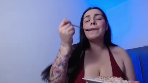 Snapshot of sweet_leah33 chatting on December 2025 01:24:01 AM Leah online show from December 2025 01:24:01 AM