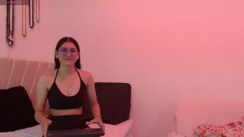 Snapshot of sweet_litle_ chatting on May 2026 12:32:02 PM Mia online show from May 2026 12:32:02 PM