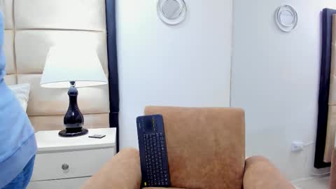 Luciana online show from December 2025 08:05:02 PM