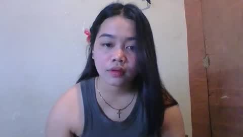 Snapshot of sweet_mae28xx chatting on October 2025 05:19:02 AM sweet_mae28xx online show from October 2025 05:19:02 AM