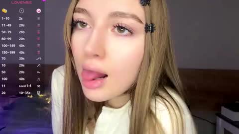 Snapshot of sweet_meaw chatting on December 2025 01:25:02 AM Michelle online show from December 2025 01:25:02 AM