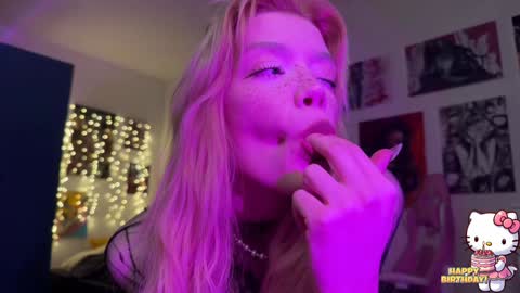 Snapshot of sweet_melissa133 chatting on January 2025 04:55:02 PM Melissa. Join me on Fansly link in social medias online show from January 2025 04:55:02 PM
