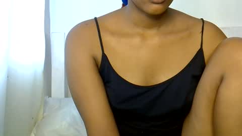 Snapshot of sweet_melod chatting on July 2026 05:16:01 AM Linda online show from July 2026 05:16:01 AM