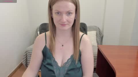 Mila online show from April 2026 06:27:02 PM