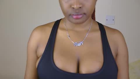 Queen debby online show from March 2026 06:44:02 PM