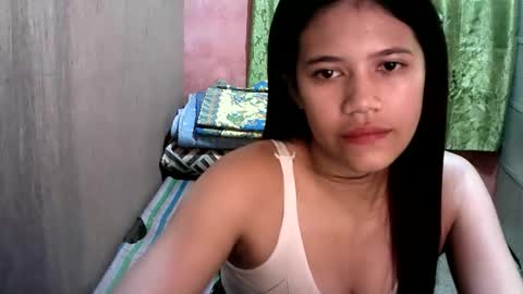 sweet_milkshake2004 online show from October 2025 02:23:02 AM