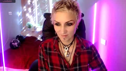 sweet_n_strong online show from November 2025 08:15:02 AM