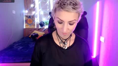 sweet_n_strong online show from November 2025 08:13:01 AM