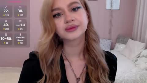 Snapshot of sweet_nicole_333 chatting on March 2025 12:34:01 PM sweet_nicole_333 online show from March 2025 12:34:01 PM