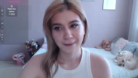 Snapshot of sweet_nicole_333 chatting on September 2025 09:09:01 AM sweet_nicole_333 online show from September 2025 09:09:01 AM