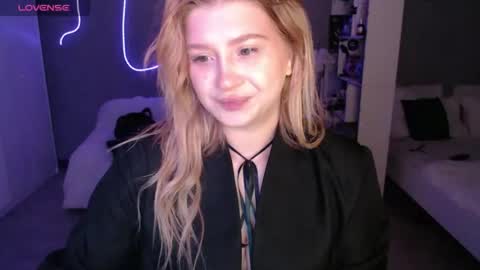 Snapshot of sweet_nicole_333 chatting on May 2026 06:49:02 PM sweet_nicole_333 online show from May 2026 06:49:02 PM