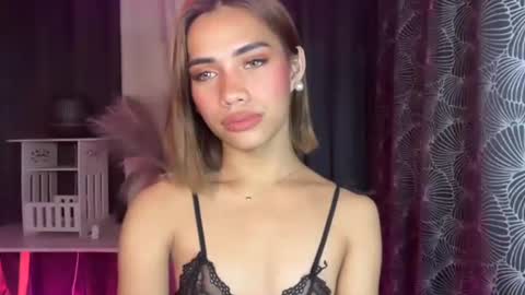sweet_nikki03 online show from October 2025 04:51:01 PM