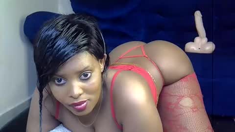 Snapshot of sweet_nipple1996 chatting on January 2025 06:57:01 PM maya online show from January 2025 06:57:01 PM